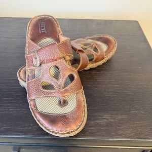 Born Sandals Size 9